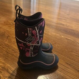 Muck boots